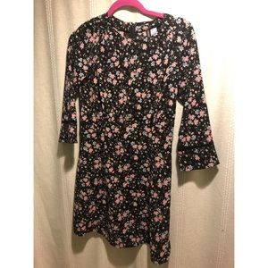 Black flower long sleeve dress